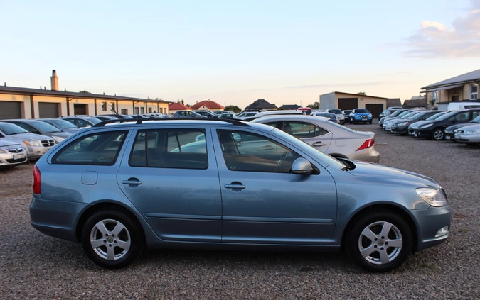 Skoda Octavia cena 28900 przebieg: 205186, rok produkcji 2011 z Kuźnia Raciborska małe 301